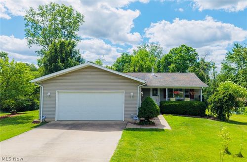 5117 Sangria Dr, West Salem, OH, 44287-9142 | Card Image