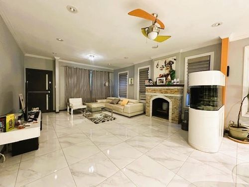 34 90th St, Jackson Heights, NY, 11372-3649 | Card Image