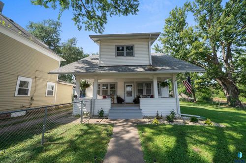 601 S Prairie View Cir, Sioux Falls, SD, 57108 | Card Image