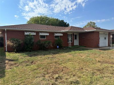 1408 N Market Street, House other with 3 bedrooms, 1 bathrooms and null parking in Cordell OK | Image 3