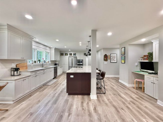 2324 Boulder Ln, House other with 7 bedrooms, 5 bathrooms and null parking in Beloit WI | Image 6