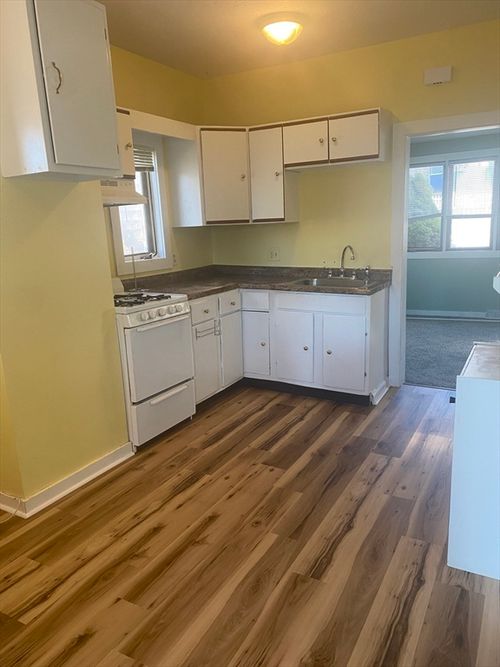 b-71 Bay St, Hull, MA, 02045-2839 | Card Image