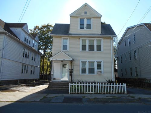 684 Washington Ave, West Haven, CT, 06516-3752 | Card Image