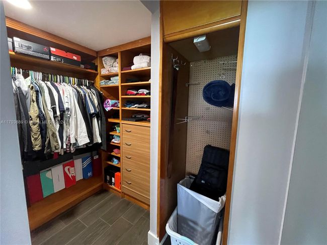 APT-1409 - 2555 Collins Ave, Condo with 2 bedrooms, 2 bathrooms and null parking in Miami Beach FL | Image 30
