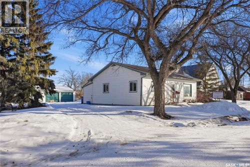 307 2nd St W, Delisle, SK, S0L0P0 | Card Image