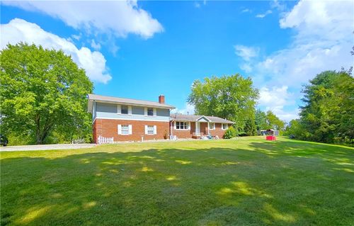 2531 Alamae Lakes Rd, Amity, PA, 15311-1532 | Card Image