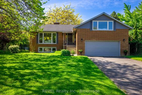 1 Tottenham Crt, Niagara On The Lake, ON, L0S1J0 | Card Image