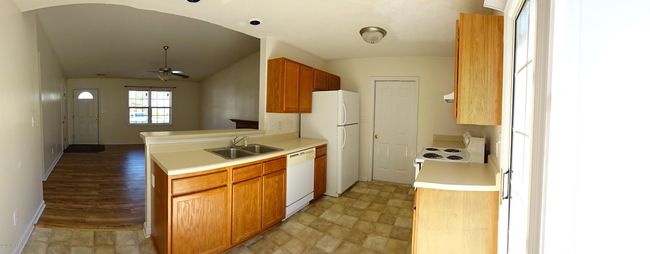 141 Daphne Dr, House other with 3 bedrooms, 2 bathrooms and 2 parking in Hubert NC | Image 7