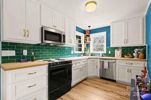 4913 Friendly Dr, Granite Falls, NC, 28630-8729 | Card Image