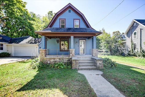 212 Church St, Brooklyn, WI, 53521-9401 | Card Image