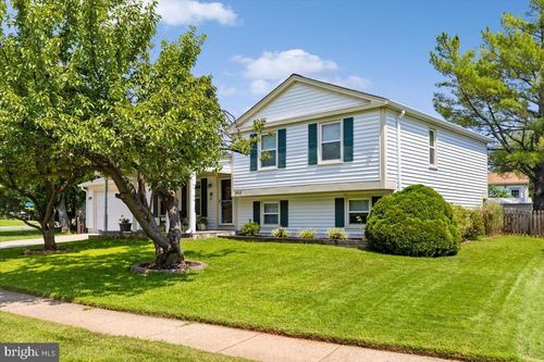 2913 Ashdown Forest Dr, Oak Hill, VA, 20171-2318 | Card Image