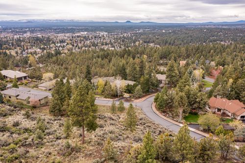 1165 Nw Hillside Park Drive, Bend, OR, 97703 | Card Image