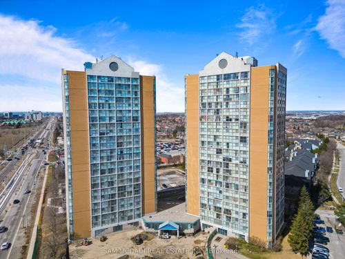 1013-35 Trailwood Dr, Mississauga, ON, L4Z3L6 | Card Image