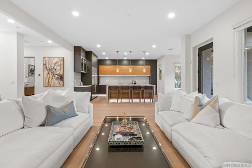 16829 Going My Way, San Diego, CA, 92127-7029 | Card Image