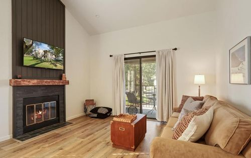 unit-102-2401 Eilers Ln, Lodi, CA, 95242-9147 | Card Image