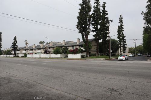 8341 De Soto, Canoga Park, CA, 91304 | Card Image