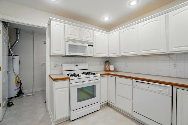 1131 Overlook Ct, Condo with 3 bedrooms, 3 bathrooms and null parking in Pickerington OH | Image 13