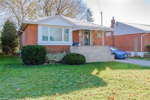 upper-83 Fernwood Cres, Hamilton, ON, L8T3L2 | Card Image