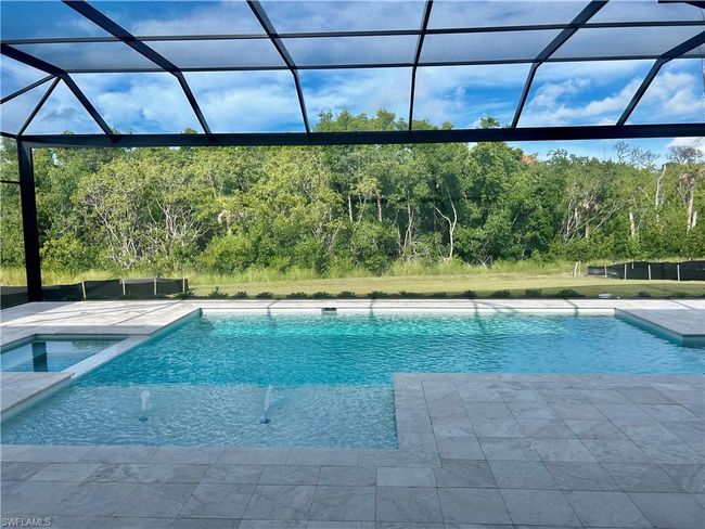 Pool and view of back | Image 3