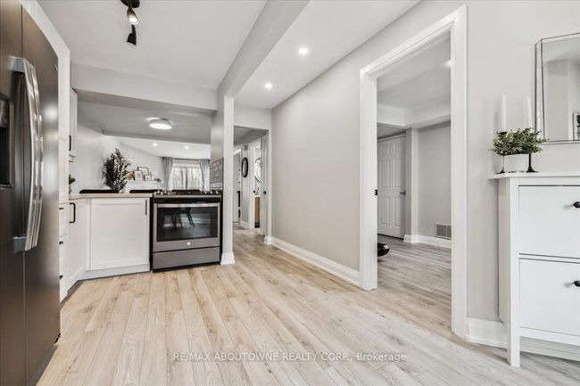 123 - 2110 Cleaver Ave, Condo with 2 bedrooms, 1 bathrooms and null parking in Burlington ON | Image 24