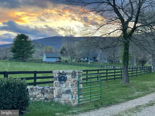 521 Dearing Rd, HUNTLY, VA, 22640-3023 | Card Image