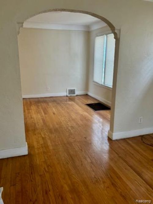 14940 Appoline St, Detroit, MI, 48227-3956 | Card Image