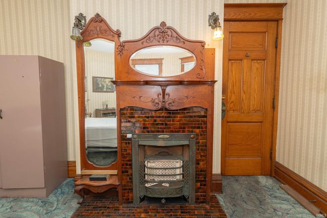 301 W Jackson Blvd, Home with 6 bedrooms, 3 bathrooms and null parking in Elkhart IN | Image 18