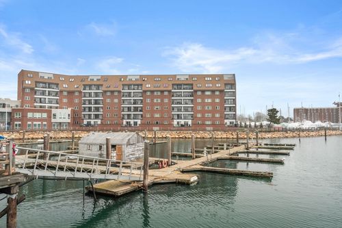 ph-702-150 Lynnway, Lynn, MA, 01902-5110 | Card Image