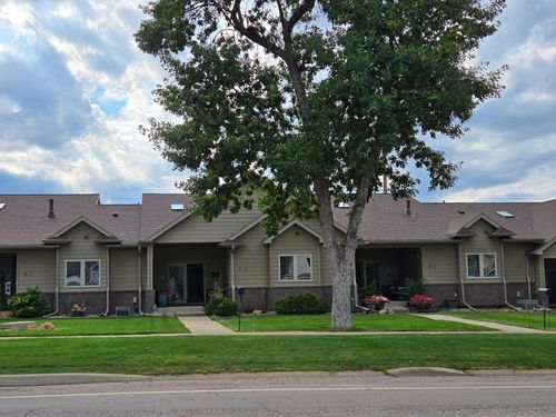 813 University St, Spearfish, SD, 57783-1821 | Card Image