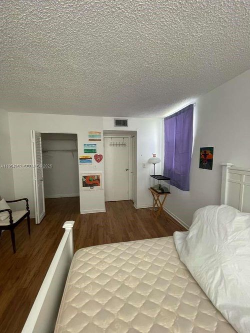 405k-2860 Somerset Dr, Lauderdale Lakes, FL, 33311-9359 | Card Image