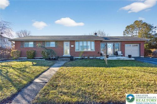 226 W Front St, ALBURTIS, PA, 18011-9354 | Card Image