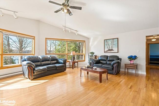 1083 Steeplechase Dr, House other with 3 bedrooms, 2 bathrooms and 10 parking in Algonquin Highlands ON | Image 13