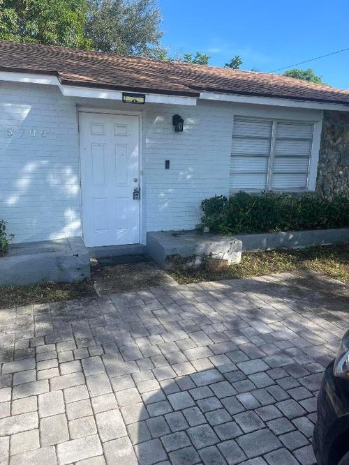 5706 Candlewood Ave, Mangonia Park, FL, 33407-2215 | Card Image