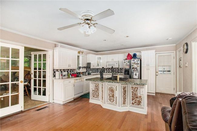 2549 Emerald Dr, House other with 4 bedrooms, 3 bathrooms and null parking in Jonesboro GA | Image 6