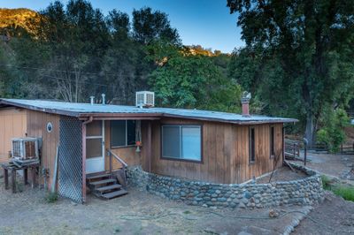 42156 Eggers Drive, House other with 2 bedrooms, 1 bathrooms and null parking in Three Rivers CA | Image 3