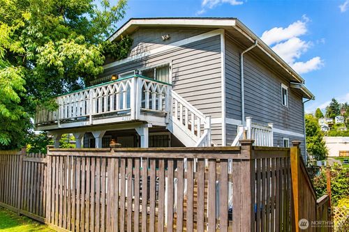 b-4209 37th Ave S, Seattle, WA, 98118-1389 | Card Image