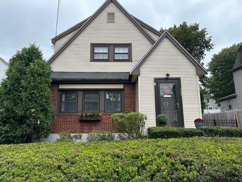 727 Commercial St, Weymouth, MA, 02189-1038 | Card Image