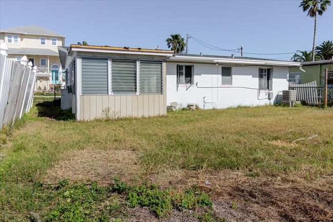596 S Bayshore Dr, House other with 2 bedrooms, 1 bathrooms and null parking in MADEIRA BEACH FL | Image 33