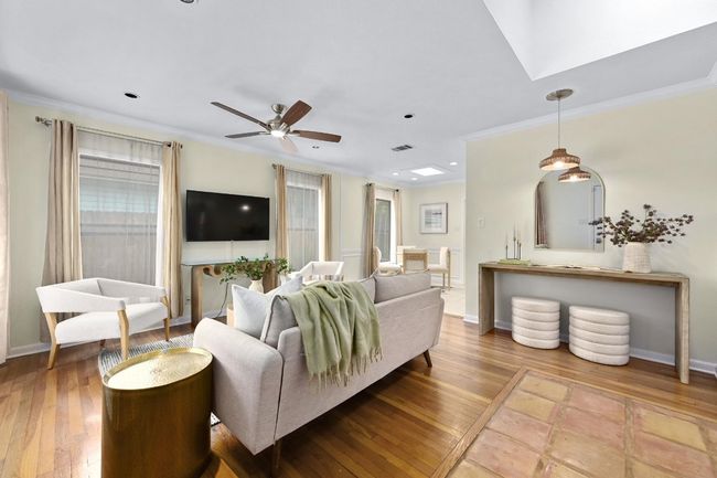 7313 Grover Ave, House other with 2 bedrooms, 1 bathrooms and 2 parking in Austin TX | Image 4