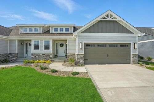 9184 Hickory Pl, Saint John, IN, 46373-8432 | Card Image