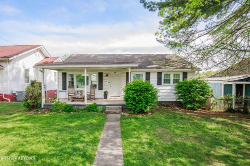 208 E Caldwell Ave, Knoxville, TN, 37917-5209 | Card Image