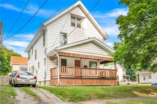 687 Allyn St, Akron, OH, 44311-1616 | Card Image