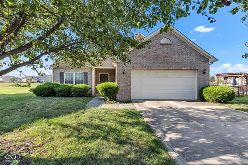 2349 Cole Wood Cir, Indianapolis, IN, 46239-7977 | Card Image
