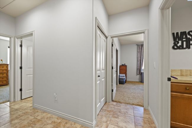 586 Lodi Loop, Home with 4 bedrooms, 3 bathrooms and null parking in Richland WA | Image 34
