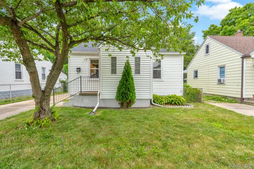 8661 Cadillac Ave, Warren, MI, 48089-2401 | Card Image