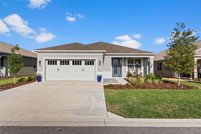 7987 Sw 89 Th Circle, House other with 3 bedrooms, 2 bathrooms and null parking in Ocala FL | Image 1