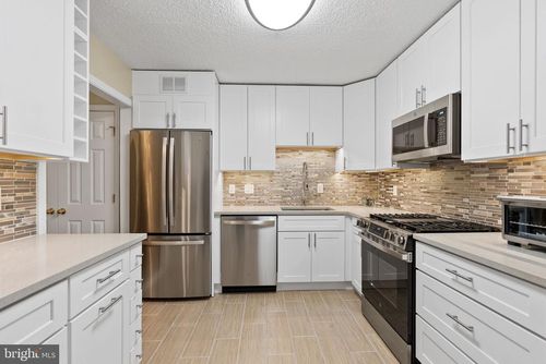 apt-213s-5225 Pooks Hill Rd, BETHESDA, MD, 20814-6702 | Card Image