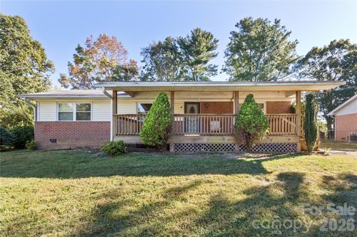 13 Looking Glass Ln, Asheville, NC, 28805-2603 | Card Image