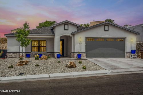 2621 E Springs Rd, Las Cruces, NM, 88011-8159 | Card Image