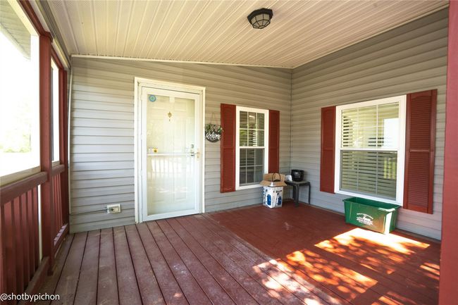 View of wooden terrace | Image 9